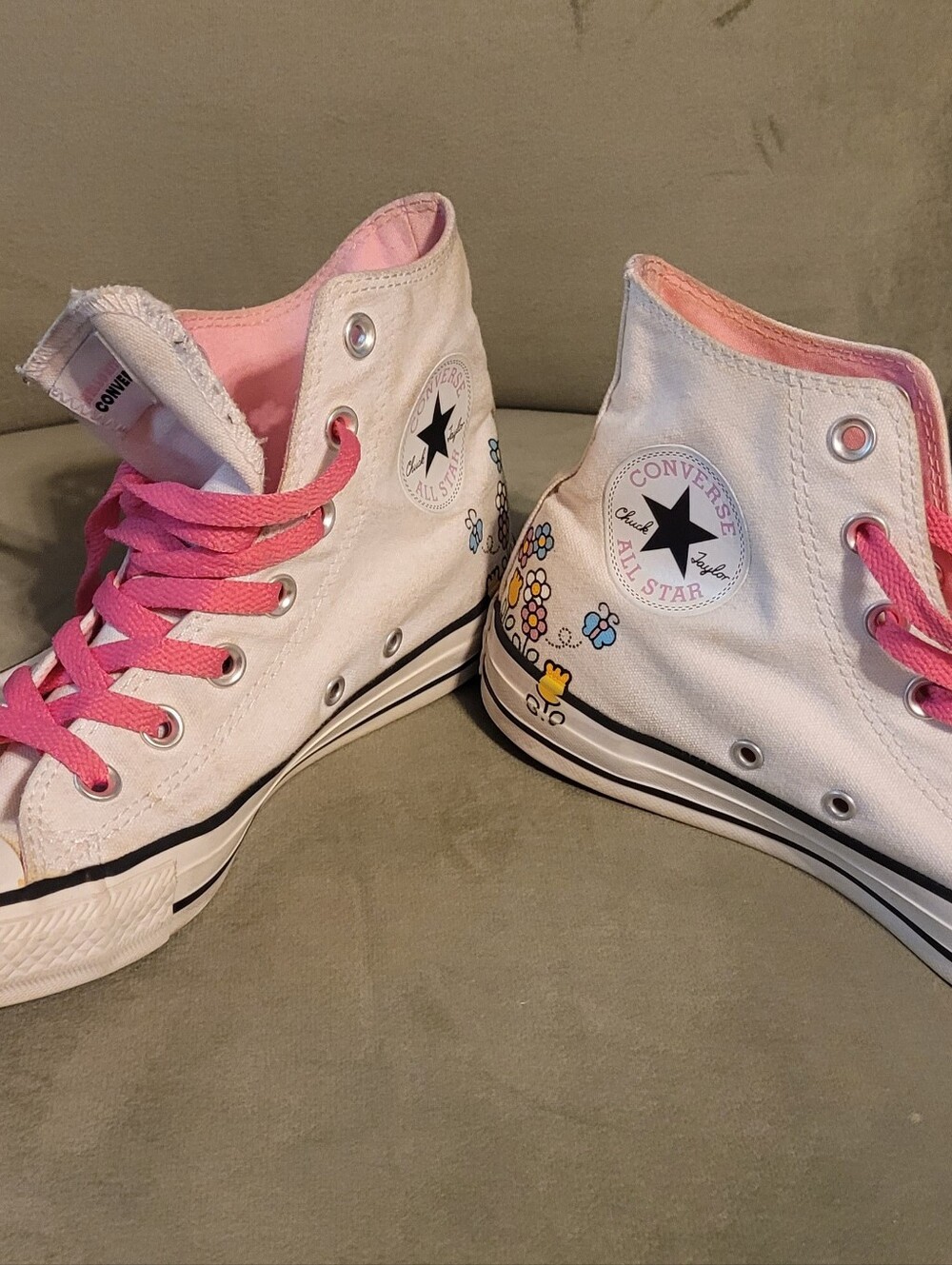 Converse All Star Hello Kitty Sneakers - Picture 9 of 13